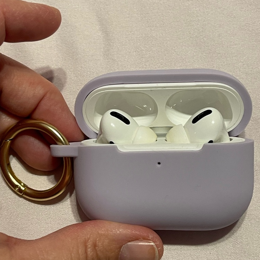 HEYDAY airpod pro silicone case - Picture 2 of 3